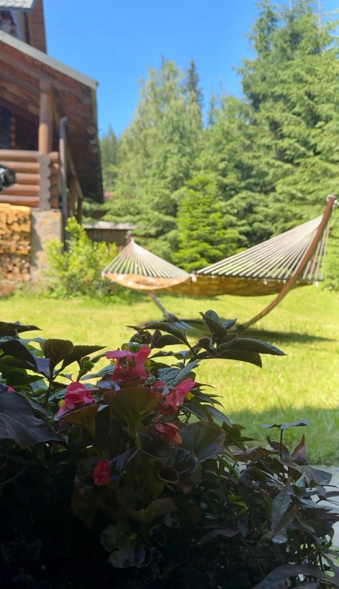 Cottage Karinka Bukovel Exterior photo
