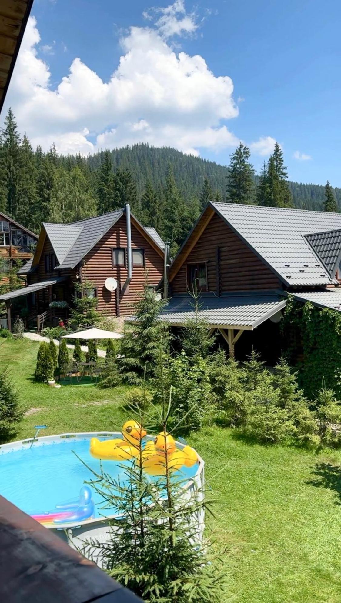 Cottage Karinka Bukovel Exterior photo